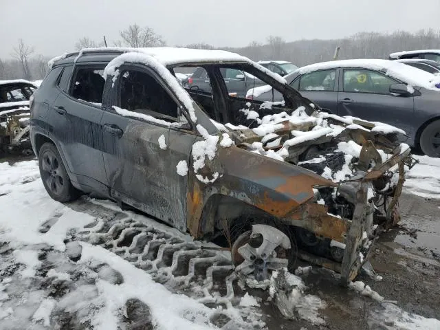 3C4NJDBB8JT400966 2018 2018 Jeep Compass- Latitude 4