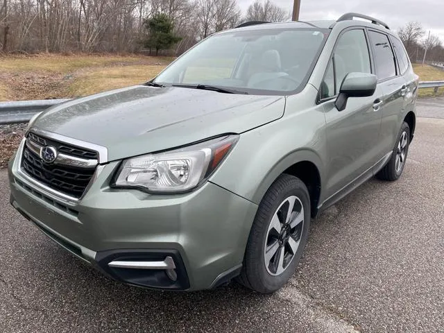 JF2SJAGC5JH483341 2018 2018 Subaru Forester- 2-5I Premium 2