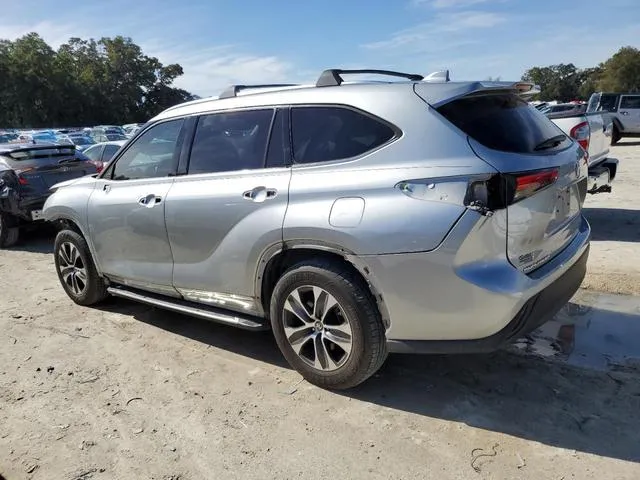 5TDGZRAH1MS055766 2021 2021 Toyota Highlander- Xle 2