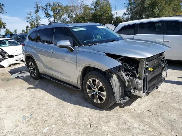 5TDGZRAH1MS055766 2021 2021 Toyota Highlander- Xle 4