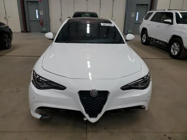 ZARFAMAN3N7653046 2022 2022 Alfa Romeo Giulia 5