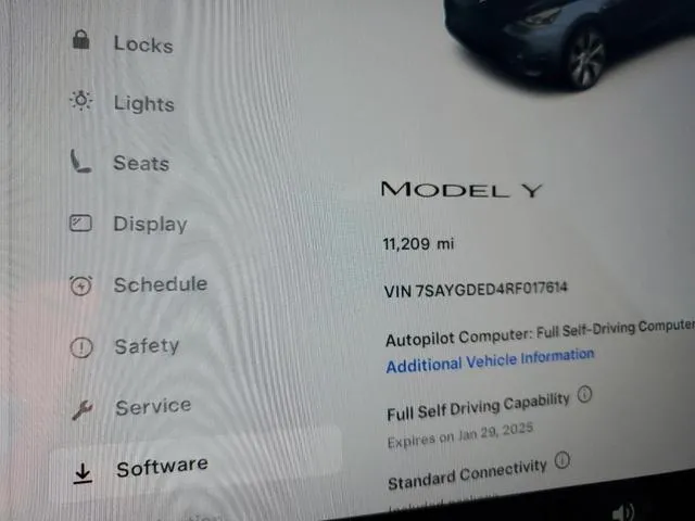 7SAYGDED4RF017614 2024 2024 Tesla MODEL Y 9