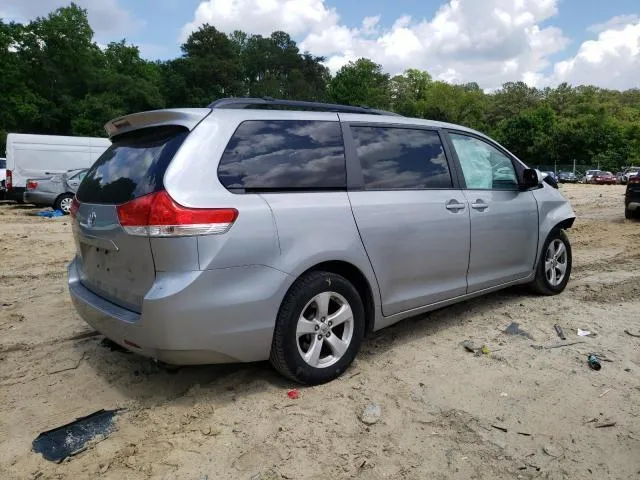 5TDKK3DC2CS186585 2012 2012 Toyota Sienna- LE 3