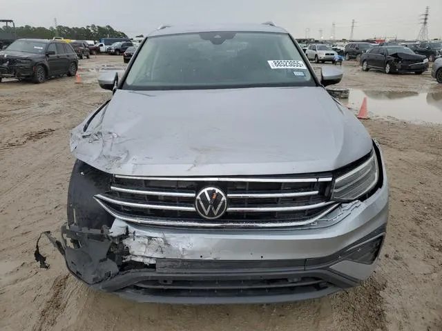 3VV3B7AX5PM003464 2023 2023 Volkswagen Tiguan- SE 5