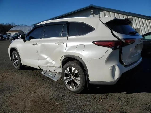 5TDGZRBH2LS509925 2020 2020 Toyota Highlander- Xle 2