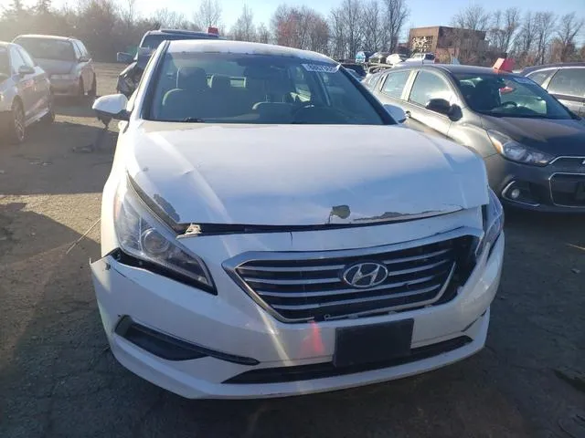 5NPE24AF8FH017215 2015 2015 Hyundai Sonata- SE 5