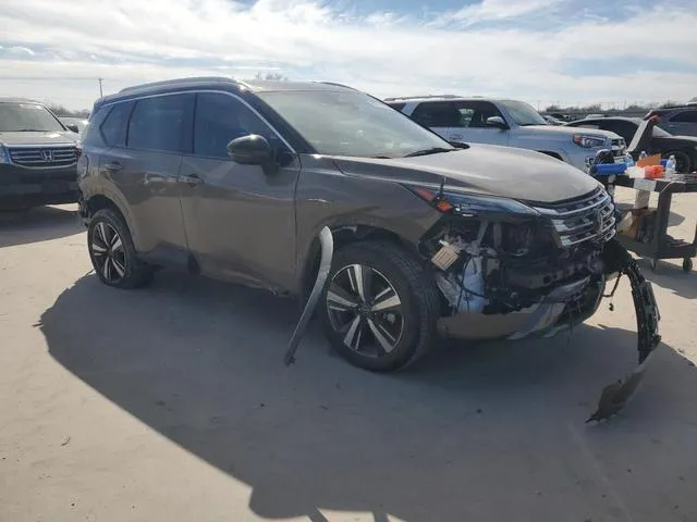 JN8BT3CA0RW357098 2024 2024 Nissan Rogue- SL 4