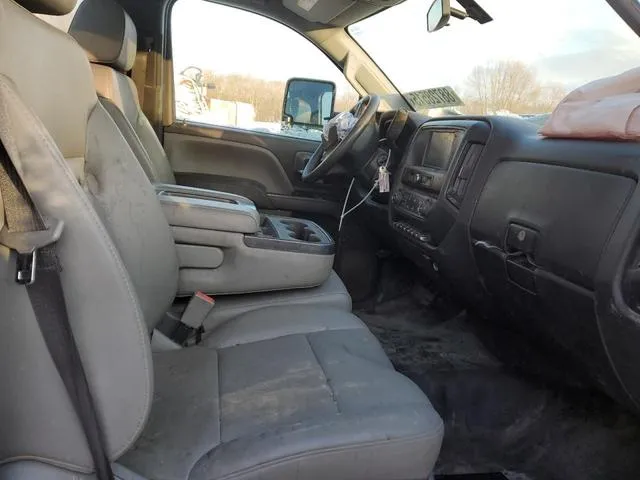 1HTKJPVK0KH417196 2019 2019 Chevrolet Silverado 10