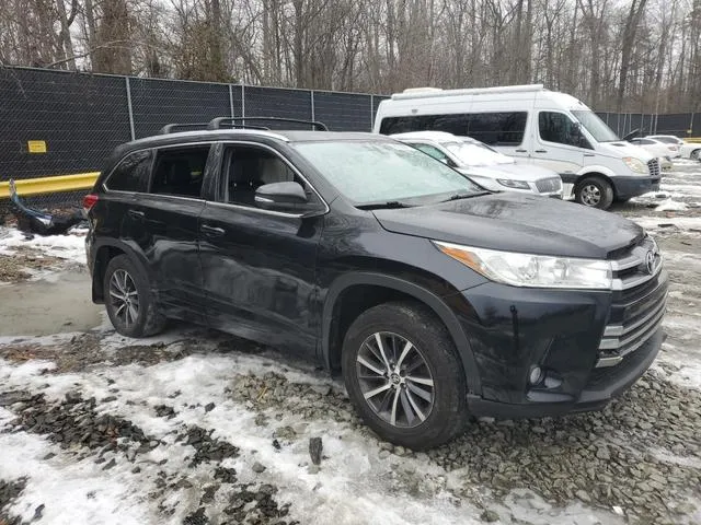 5TDJZRFH4JS525816 2018 2018 Toyota Highlander- SE 4