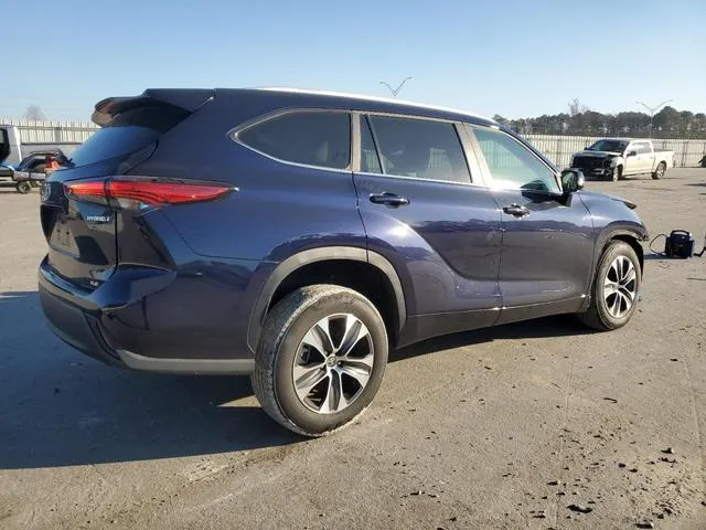 5TDKARAH8PS019708 2023 2023 Toyota Highlander- Hybrid Xle 3