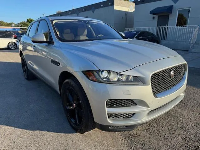 SADCJ2BV6HA075925 2017 2017 Jaguar F-Pace- Premium 4