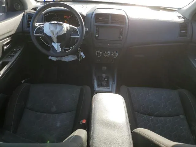 JA4APUAU5NU016617 2022 2022 Mitsubishi Outlander- ES 8