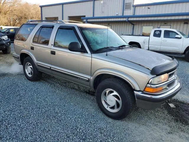 1GNDT13W2W2236765 1998 1998 Chevrolet Blazer 4