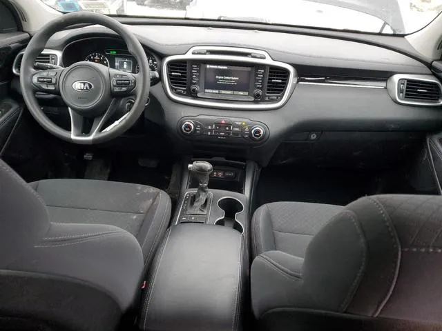 5XYPGDA33JG374480 2018 2018 KIA Sorento- LX 8