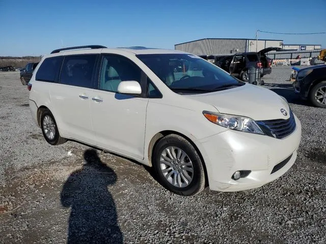 5TDYK3DC4GS764671 2016 2016 Toyota Sienna- Xle 4