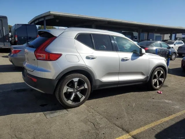 YV4162UK6K2062386 2019 2019 Volvo XC40- T5 Momentum 3