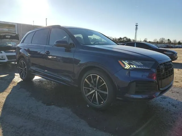 WA1VXAF71MD033206 2021 2021 Audi Q7- Prestige 4