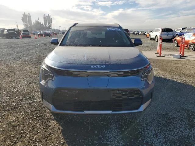 KNDCR3L13P5015985 2023 2023 KIA Niro- Wind 5