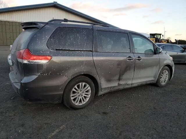 5TDYK3DC6CS246443 2012 2012 Toyota Sienna- Xle 3