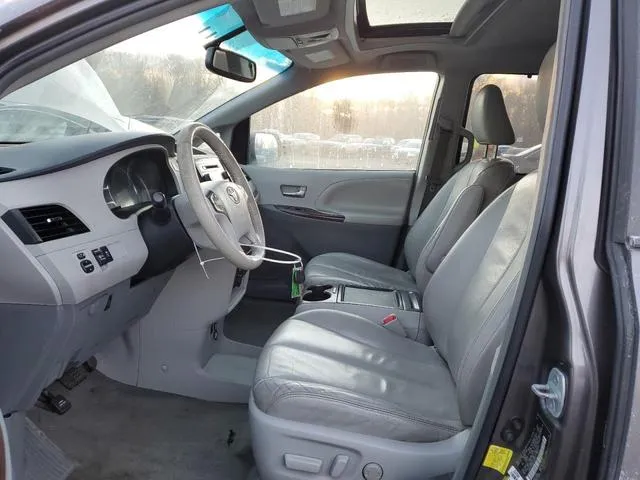 5TDYK3DC6CS246443 2012 2012 Toyota Sienna- Xle 7