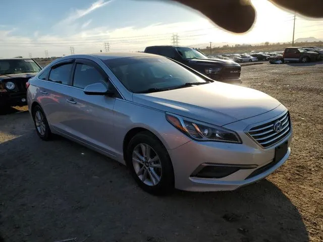 5NPE24AF4HH530044 2017 2017 Hyundai Sonata- SE 4