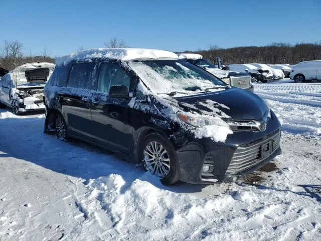 5TDYZ3DC3LS087795 2020 2020 Toyota Sienna- Xle 4