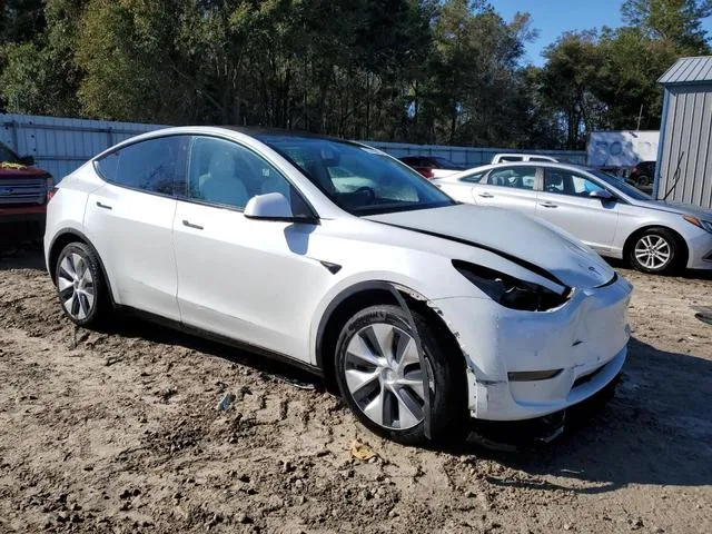 5YJYGDED5MF104976 2021 2021 Tesla MODEL Y 4