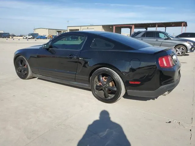 1ZVBP8AMXC5209917 2012 2012 Ford Mustang 2