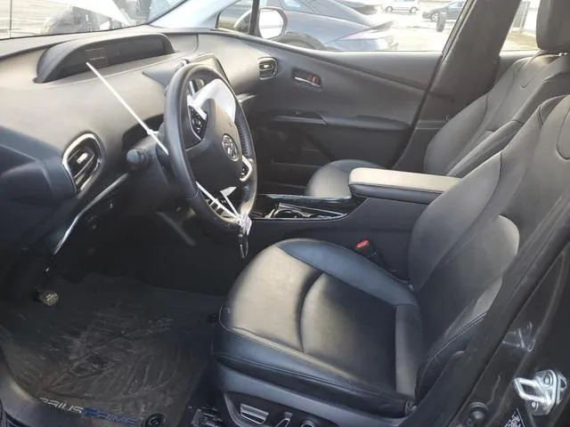 JTDKARFP2H3049807 2017 2017 Toyota Prius 7