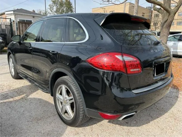 WP1AB2A25CLA49089 2012 2012 Porsche Cayenne- S 3