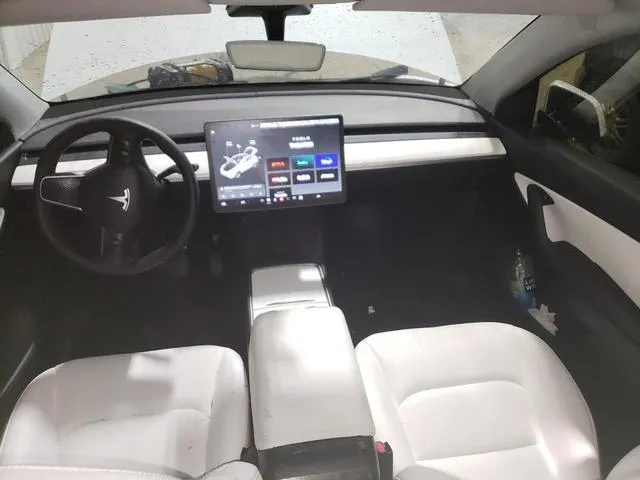 5YJYGDEE3MF303243 2021 2021 Tesla MODEL Y 8