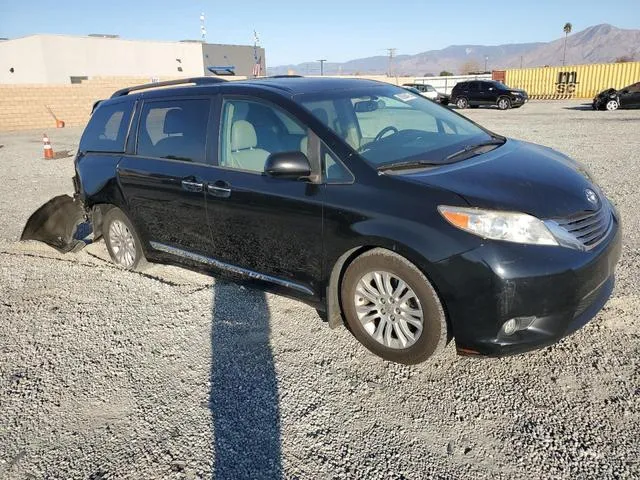 5TDYZ3DC4HS858871 2017 2017 Toyota Sienna- Xle 4