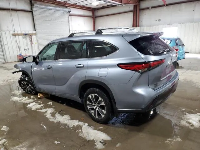 5TDHBRCH3MS030390 2021 2021 Toyota Highlander- Hybrid Xle 2