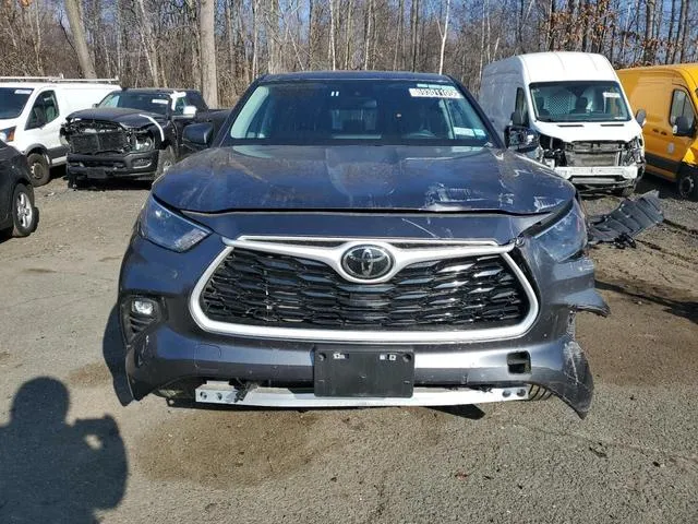 5TDKDRBH2RS560424 2024 2024 Toyota Highlander- LE 5