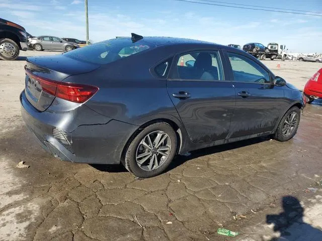 3KPF24AD8RE727047 2024 2024 KIA Forte- LX 3