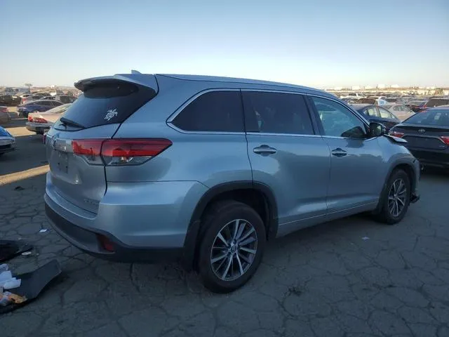 5TDJZRFH7JS534705 2018 2018 Toyota Highlander- SE 3