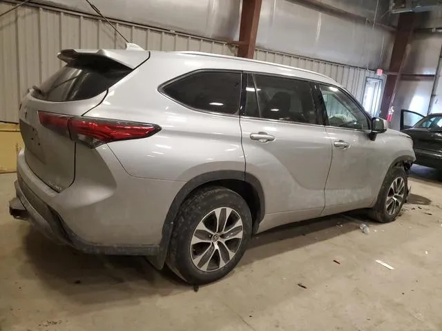 5TDHZRBH9LS022788 2020 2020 Toyota Highlander- Xle 3