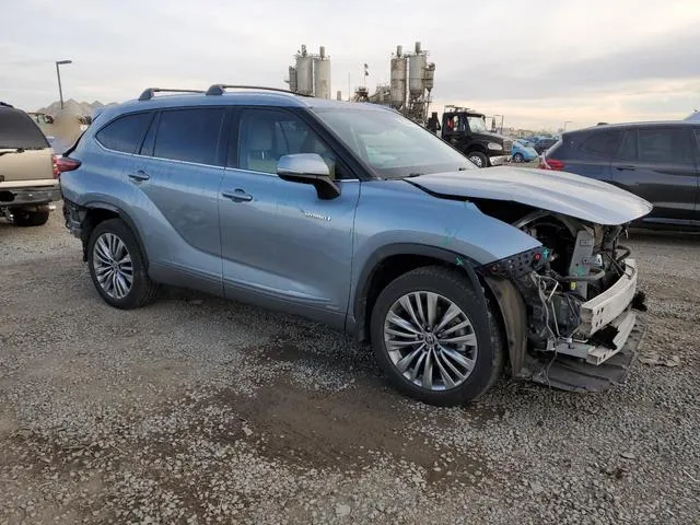 5TDEBRCH9MS020417 2021 2021 Toyota Highlander- Hybrid Platinum 4