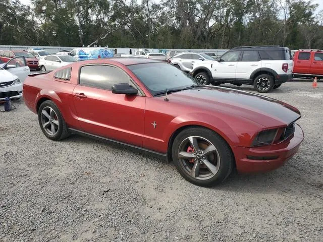 1ZVHT80N075369018 2007 2007 Ford Mustang 4